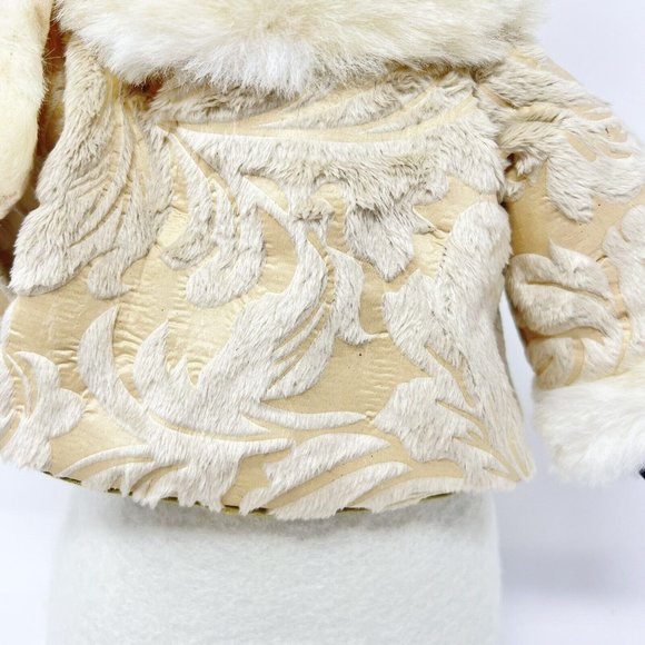 Snowman Woman 16" Winter Beige Coat Hat Faux Fur Holiday Scarf Weighted Bottom - Picture 6 of 6
